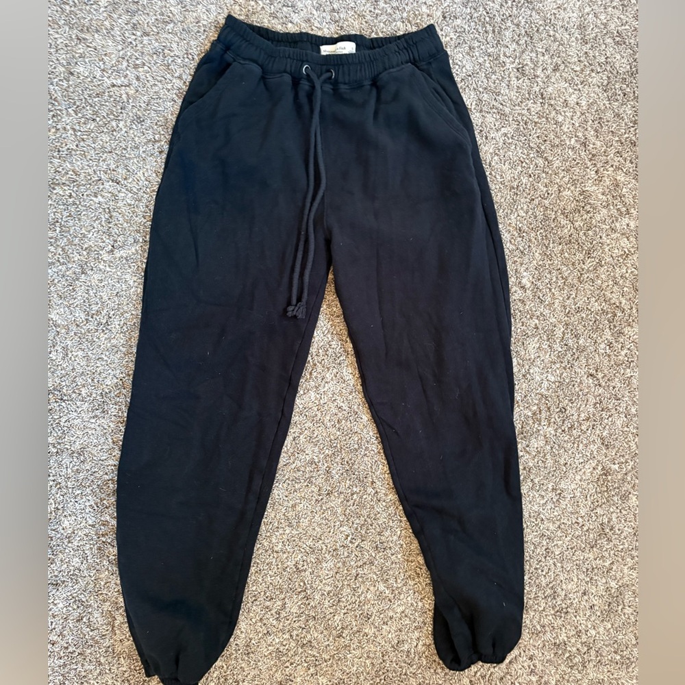 🖤 ABERCROMBIE & FITCH SWEATPANTS 🖤